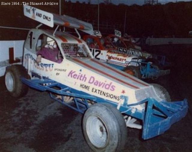 The final car was built for the 1982 season and he raced this car until his retirement in 1986. Seen here in 1982 with an all-silver roof as National Points Champion. Previously the points champion had a red roof with silver stripes.