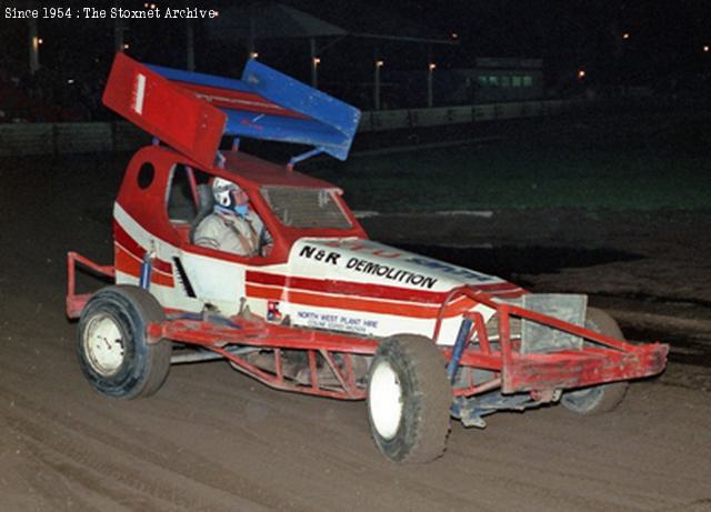 Borrowed 100 Harry Smith's car for the last ever Belle Vue meeting, November 1987, and won the meeting final - his 500th.