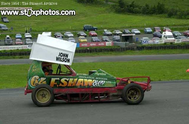 Racing a Kev Smith car at Knockhill, 2005. (Colin Casserley photo)