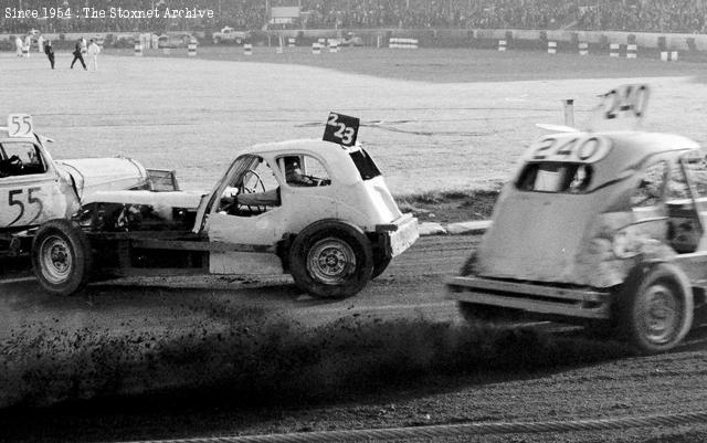 Avoiding Terry Connor,Belle Vue, May 1967. (John Nolan photo)