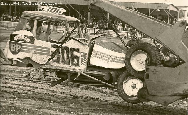 The aftermath of the axle-removing crash at Oxford, September 1975.  (Nick Harrison photo)