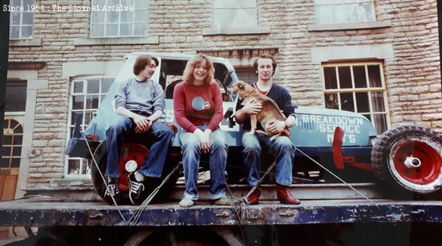 Paul and team. The car was originally built by Alan Schofield and Darrel Hewitt, and then refurbished by Paul in the workshop at Glossop Motors, who also provided sponsorship in the form of garage space, use of the truck, and spares.