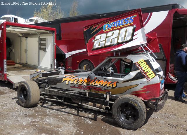 Hednesford, April 2016  (Andy Johnson photo)