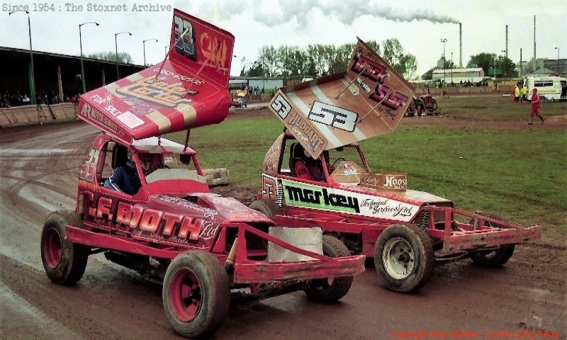 33 Peter Falding, 53 John Lund. King's Lynn 1992.
